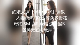 《贵在真实极限偸拍》女人坑女人系列！猥琐渣女暗藏摄像头记录大众浴室换衣室、洗浴间内部春色~场面壮观极了 (1)