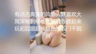 乖巧的小少妇露脸漏着骚奶子撩骚大哥激情啪啪，口交乳交大鸡巴玩弄，表情好骚激情上位逼推鸡巴滑入阴道抽插