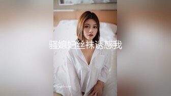 商场女厕偷拍清纯眼镜美女的多毛小嫩鲍