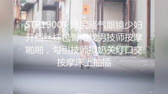 某幼教老师【幼湿】上课跳蛋塞逼~户外游乐园公厕玩弄阴穴~特写道具假屌插逼~相当刺激！【49v】 (47)