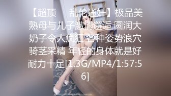 短发小少妇露脸酒店和单男直播做爱，无套啪v啪解锁各种姿势后入把火辣辣的精液射在屁股上