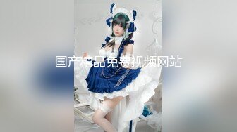 【新速片遞】  澡堂子偷拍俩大奶眼镜少妇❤️手揉奶子的动作太妖娆了