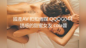 -人妻和老板去出差。在企业的女高管跟老板一个房间已经是业内不用说的秘密，虽然表面是多交流沟通，不隔阂，但实际大家都懂的，甚至都不会问。