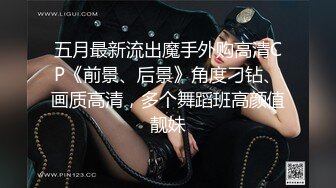 小旅馆偷拍小伙和单位已婚少妇开房偷情准备开干女友来电话了假扮电话信号不好把机挂了