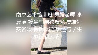 潜入服装城偷拍做生意的老板娘