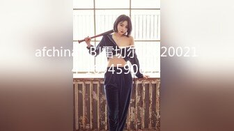 【CP经典】商场女厕全景偷拍14位年轻妹子颜值都还挺不错的（二 ） (4)